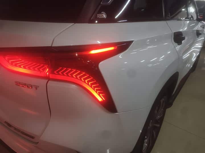 Фото 8 - Changan CS75 Plus