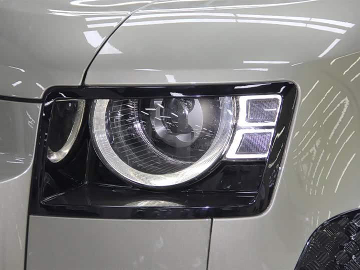 Фото 27 - Land Rover Defender