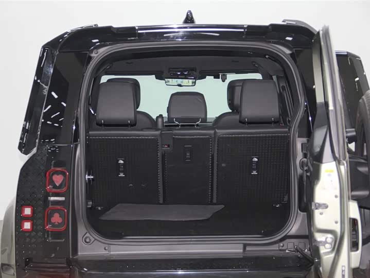 Фото 28 - Land Rover Defender