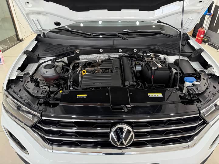 Фото 16 - Volkswagen T-Roc