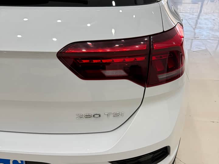 Фото 9 - Volkswagen T-Roc