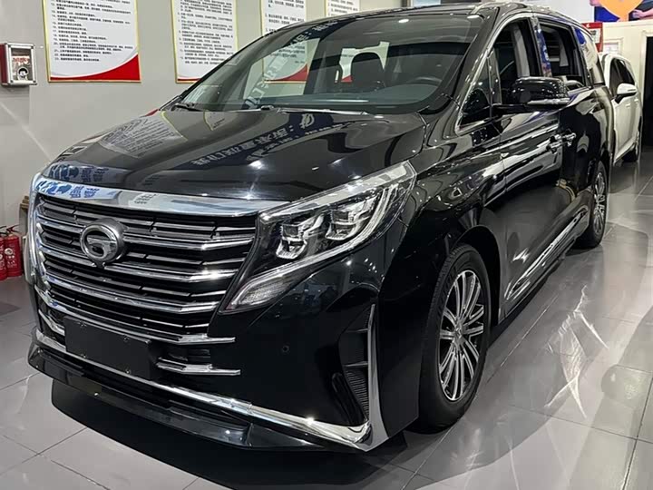 Фото 2 - GAC Trumpchi M8