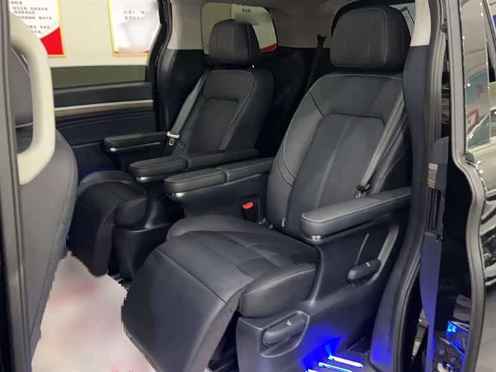 Фото 8 - GAC Trumpchi M8