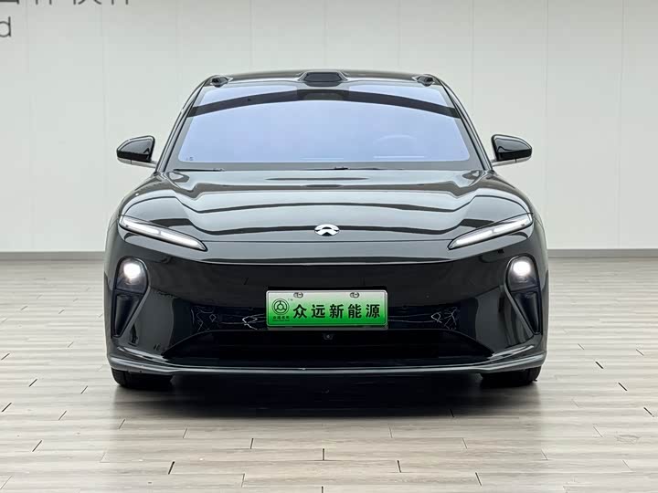 Фото 1 - Nio ET5T