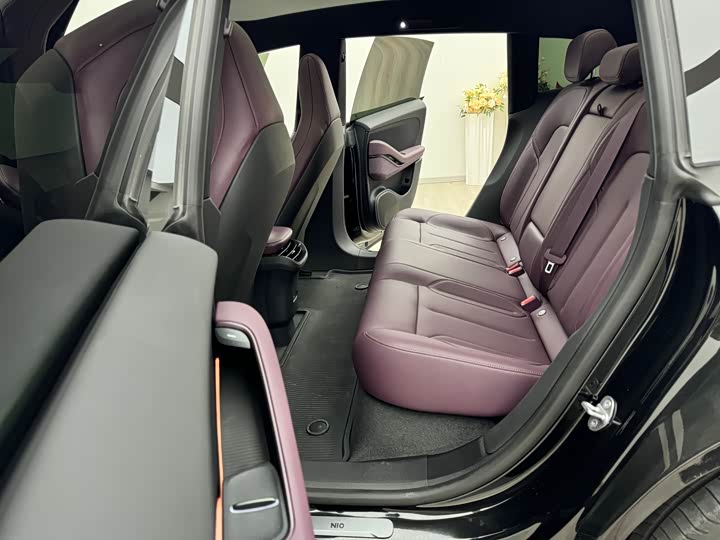 Фото 2 - Nio ET5T