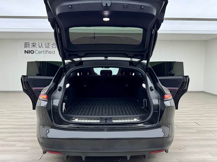 Фото 3 - Nio ET5T