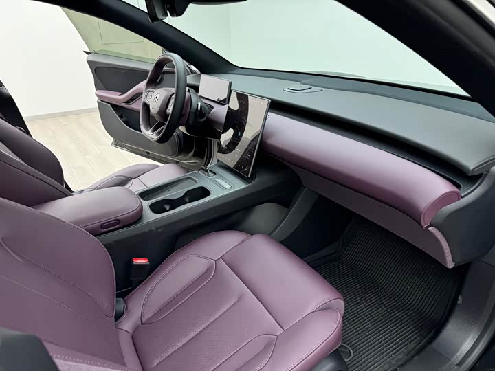 Фото 6 - Nio ET5T