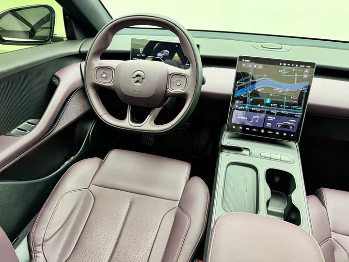 Фото 9 - Nio ET5T