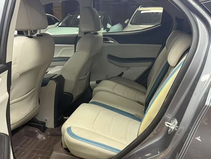 Фото 5 - BYD Yuan Pro