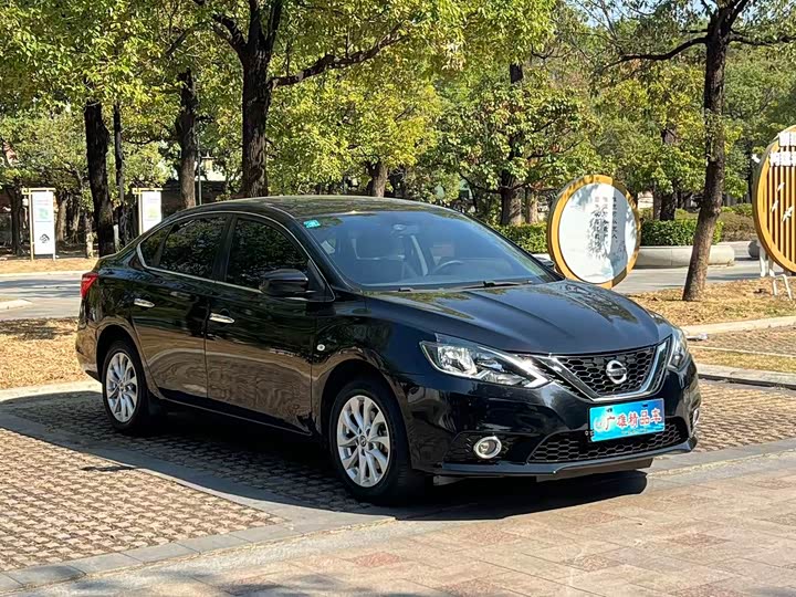 Фото 4 - Nissan Sylphy