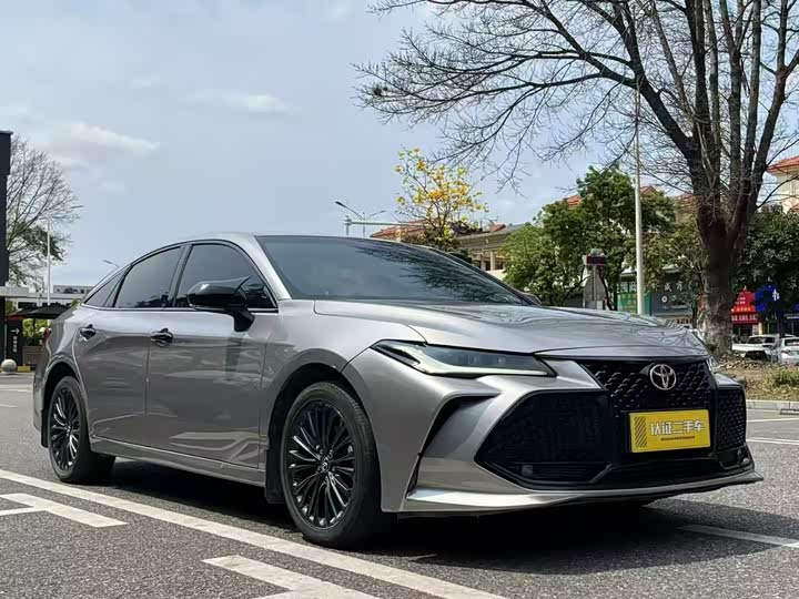 Фото 2 - Toyota Avalon