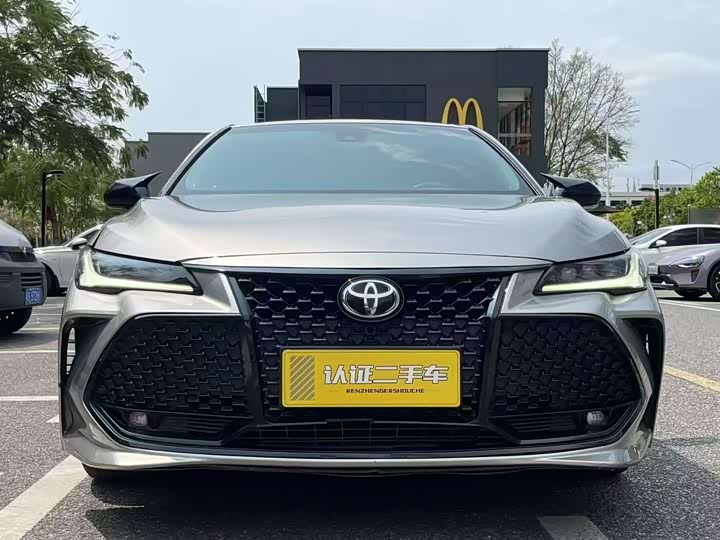 Фото 3 - Toyota Avalon