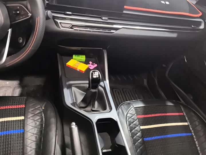 Фото 16 - Geely Emgrand