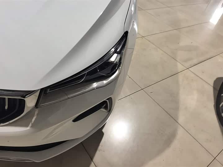 Фото 5 - Geely Emgrand