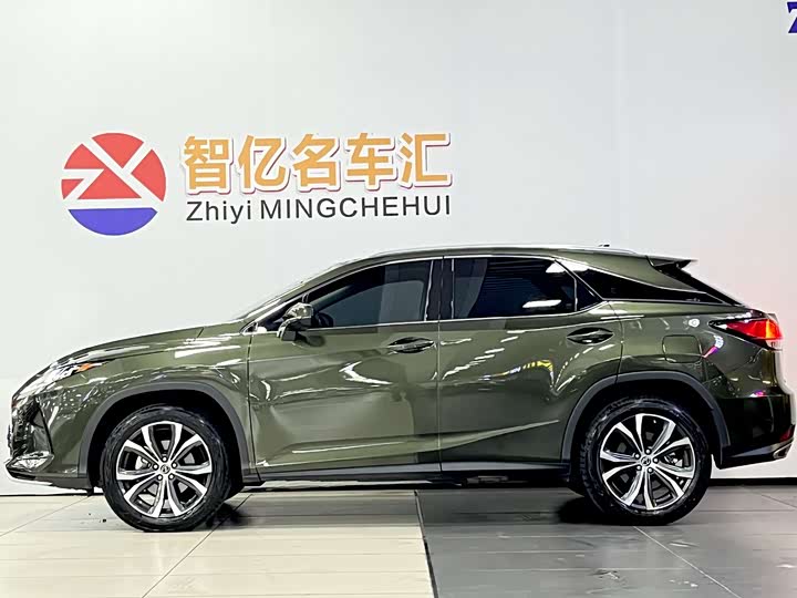 Фото 3 - Lexus RX