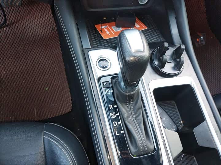 Фото 14 - Nissan Teana