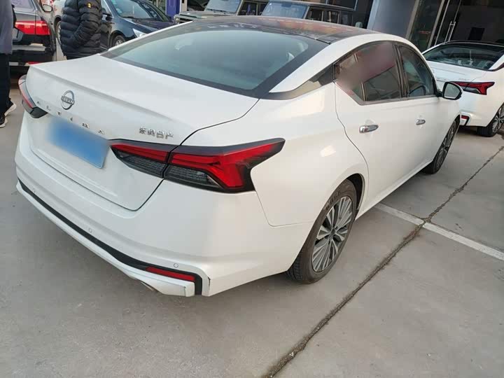 Фото 7 - Nissan Teana