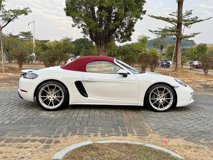 Фото 15 - Porsche 718