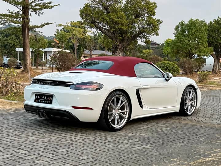 Фото 16 - Porsche 718