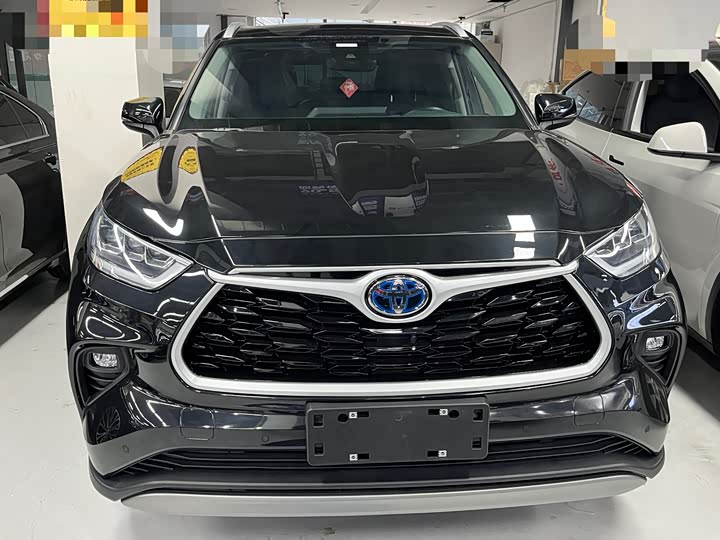 Фото 2 - Toyota Highlander