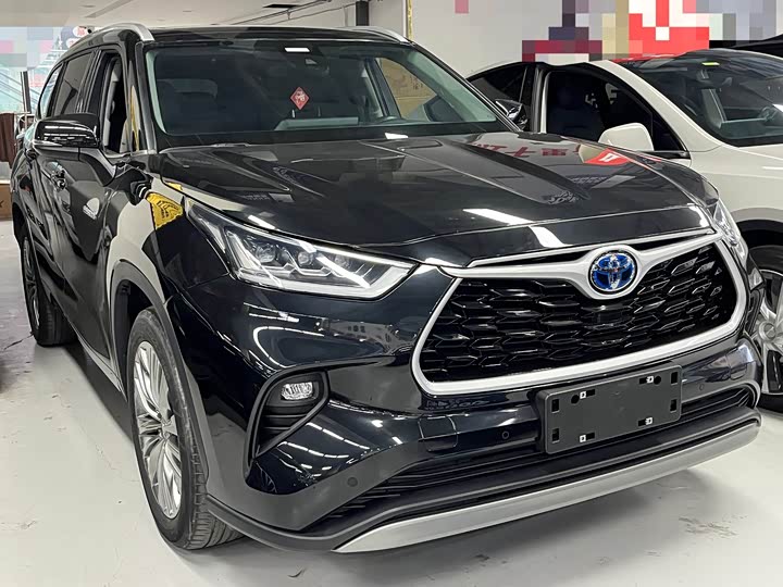 Фото 3 - Toyota Highlander