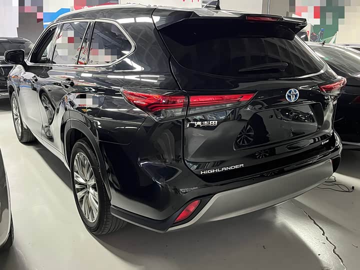Фото 4 - Toyota Highlander