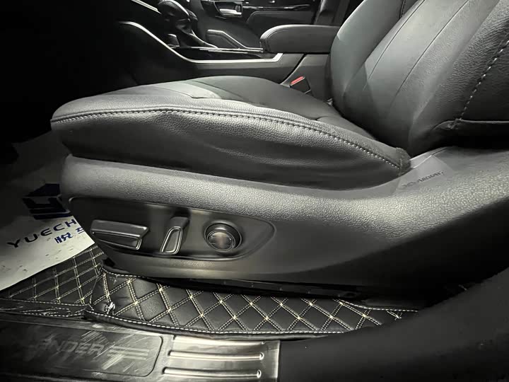 Фото 8 - Toyota Highlander