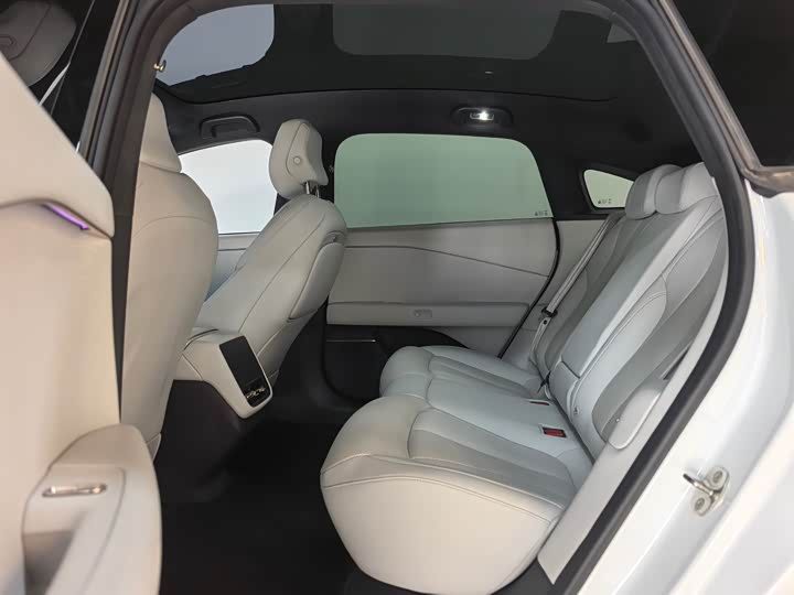 Фото 6 - XPeng F57