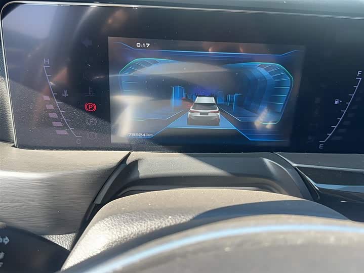 Фото 11 - Bestune T77