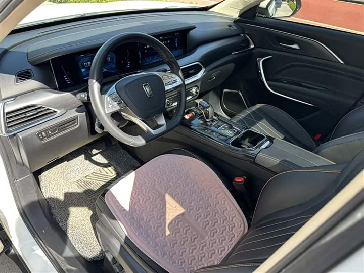 Фото 8 - Bestune T77