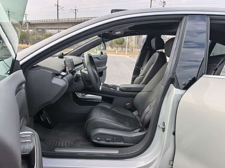 Фото 10 - Nio ET7