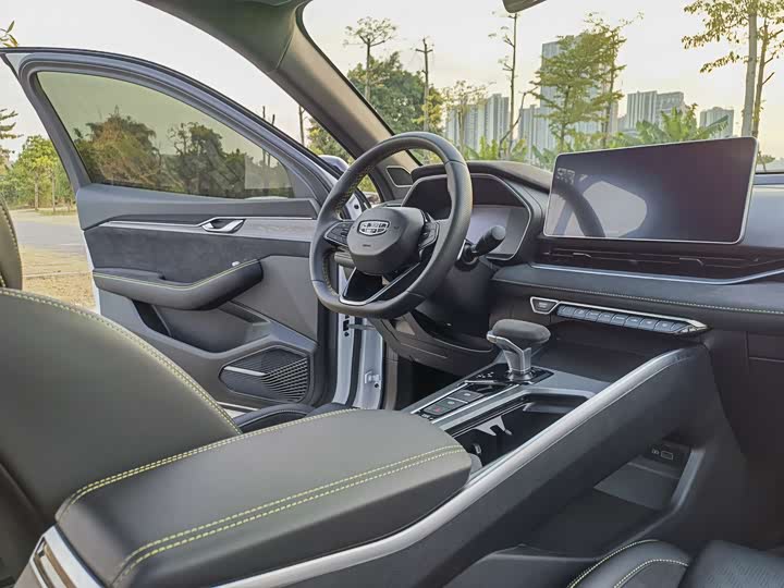 Фото 10 - Geely Preface