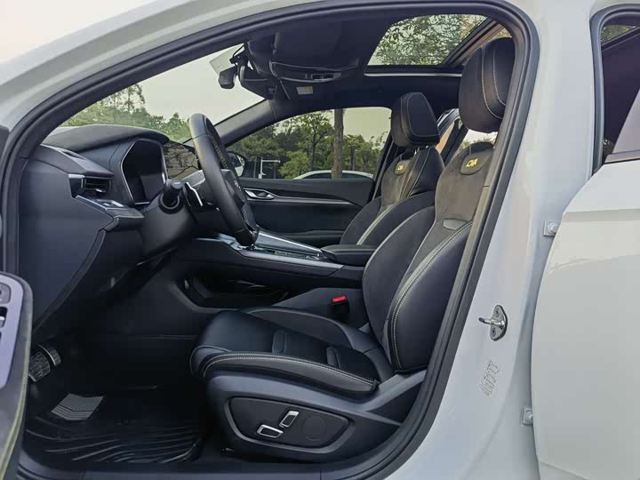 Фото 12 - Geely Preface