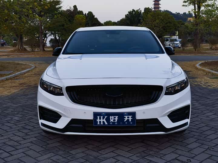 Фото 2 - Geely Preface