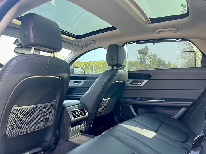 Фото 6 - Jaguar XF L