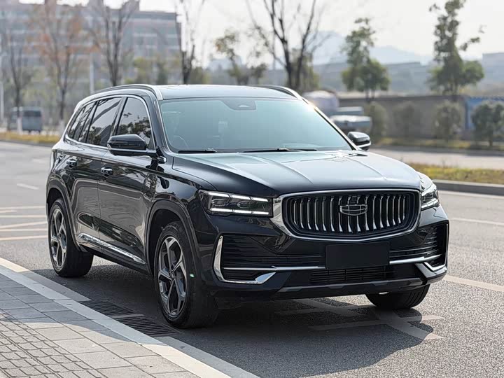 Фото 3 - Geely Monjaro