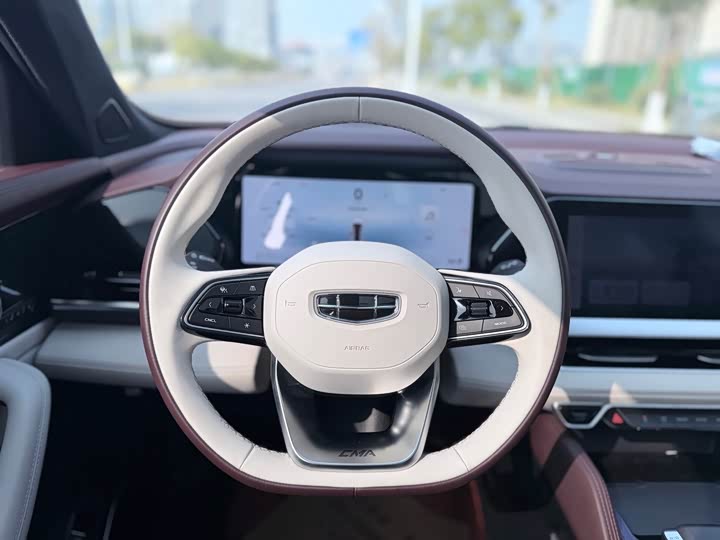 Фото 5 - Geely Monjaro