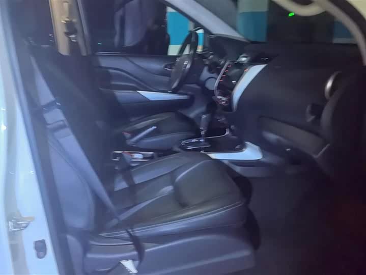 Фото 8 - Nissan Terra