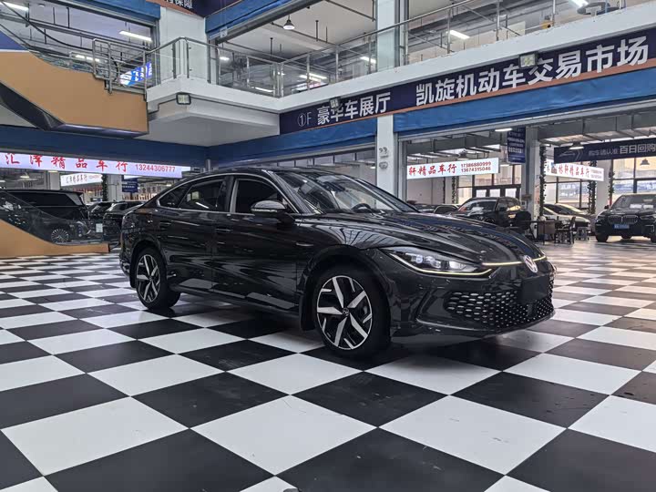 Фото 3 - Volkswagen Lamando L