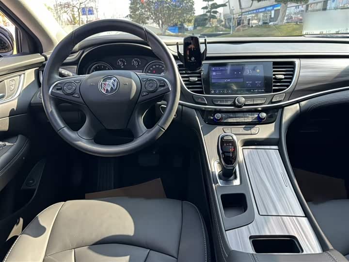 Фото 11 - Buick LaCrosse