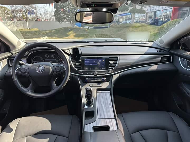 Фото 13 - Buick LaCrosse