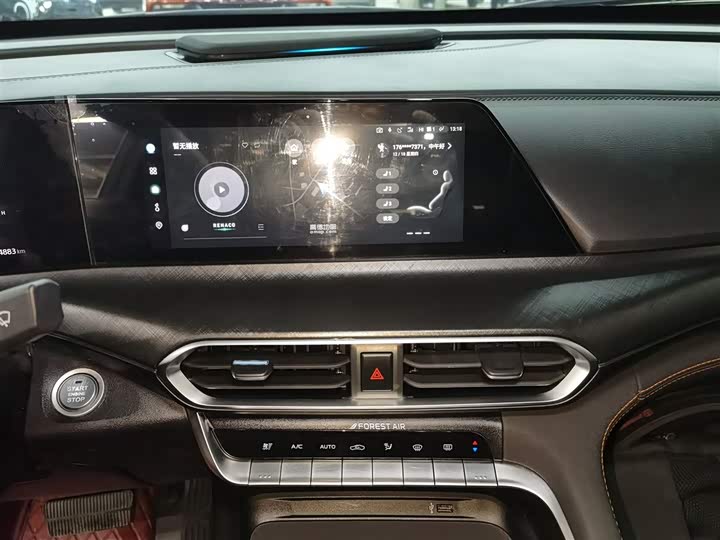 Фото 13 - Changan UNI-T