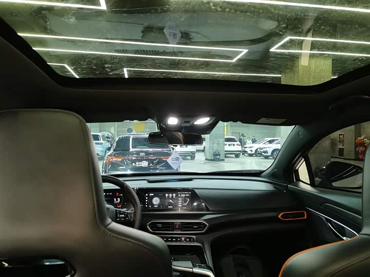 Фото 18 - Changan UNI-T