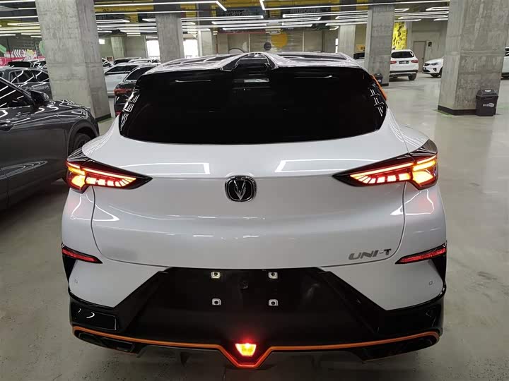 Фото 6 - Changan UNI-T