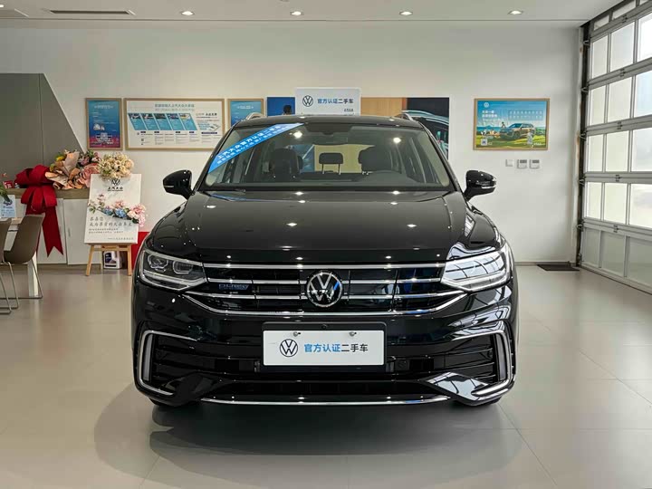 Фото 2 - Volkswagen Tiguan L Hybrid