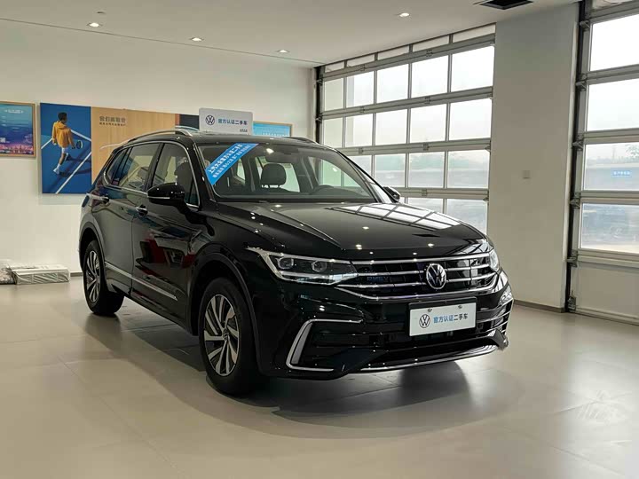 Фото 3 - Volkswagen Tiguan L Hybrid