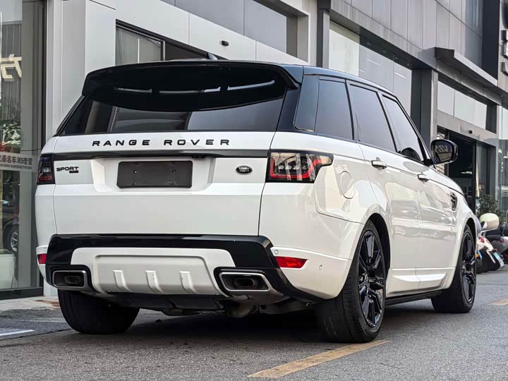 Фото 16 - Land Rover Range Rover Sport