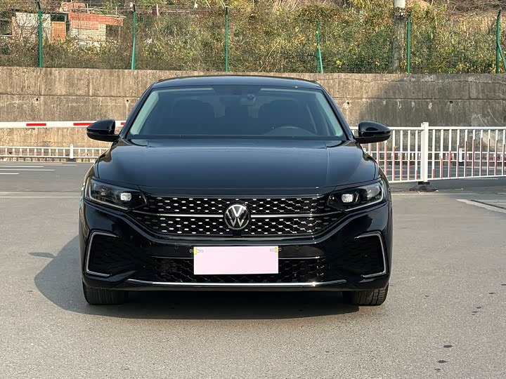 Фото 2 - Volkswagen Passat