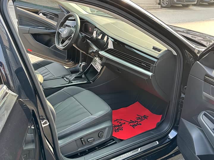 Фото 8 - Volkswagen Passat