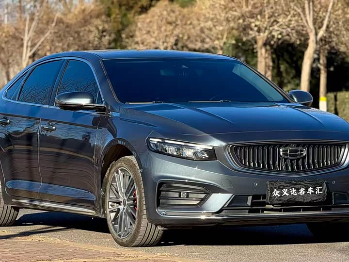 Фото 1 - Geely Preface